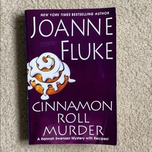 Cinnamon Roll Murder